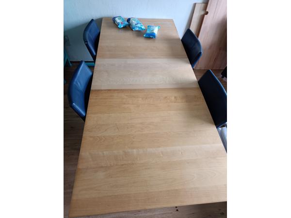 Ikea Bjursta uitschuifbare tafel