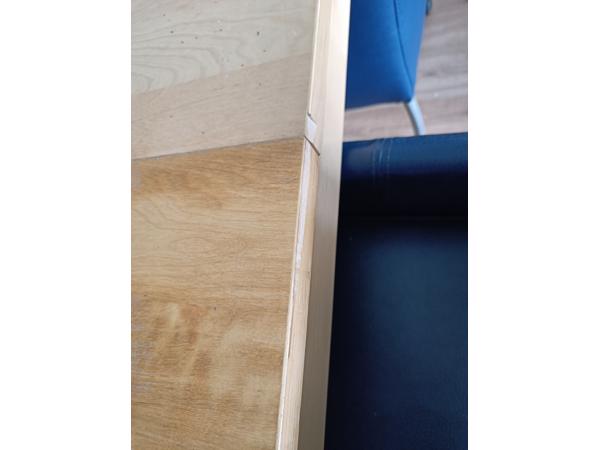 Ikea Bjursta uitschuifbare tafel