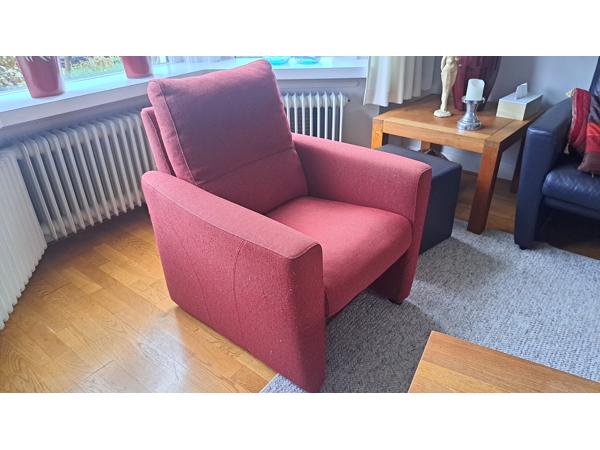 Donkerblauwe leren bank, met poef