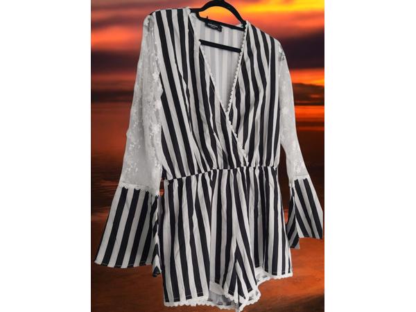 Playsuit gestreept met kanten mouwen M