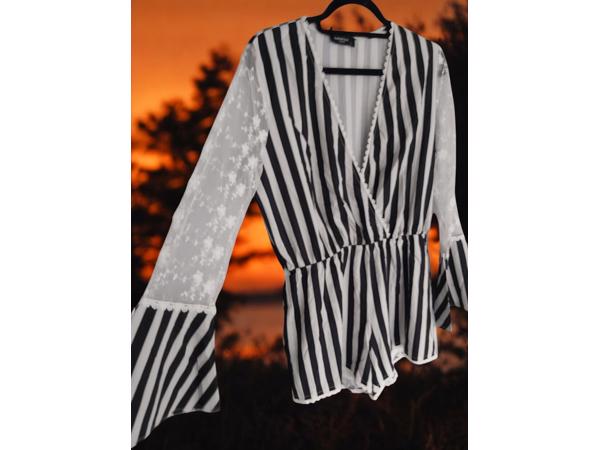 Playsuit gestreept met kanten mouwen M