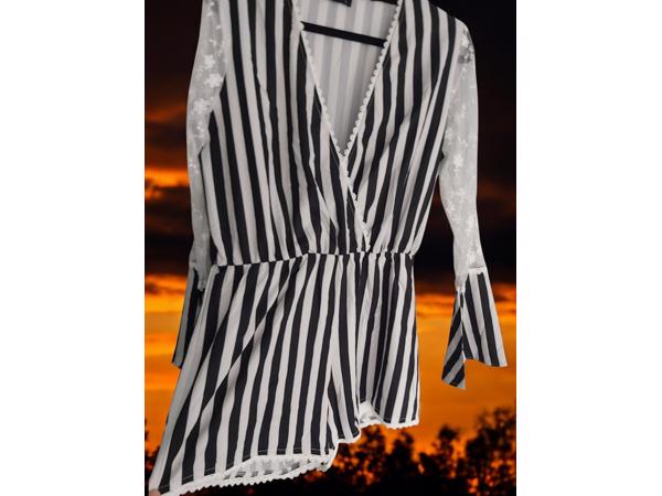 Playsuit gestreept met kanten mouwen M