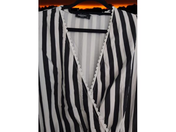 Playsuit gestreept met kanten mouwen M