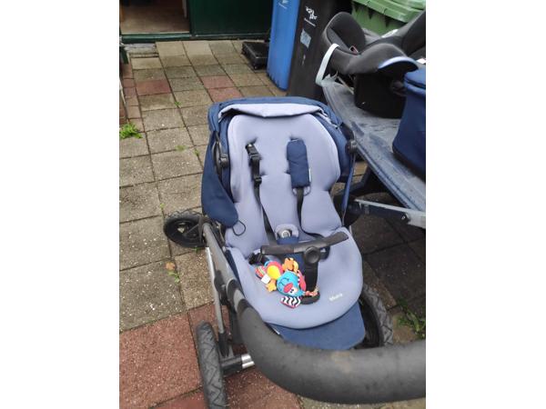 Driedelige kinderwagen