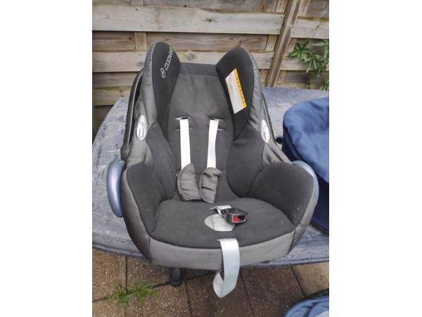 Driedelige kinderwagen