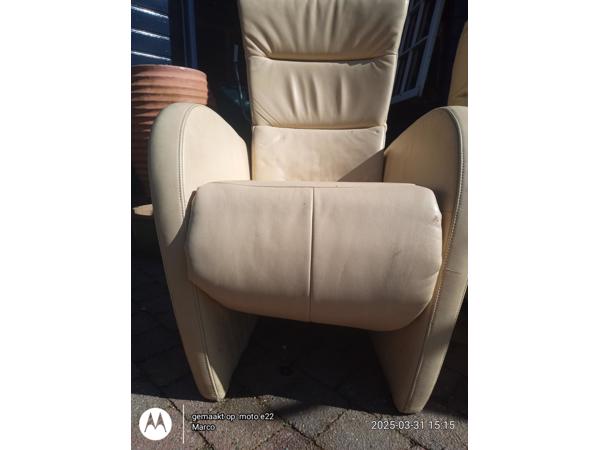 Twee Prominent relaxstoelen