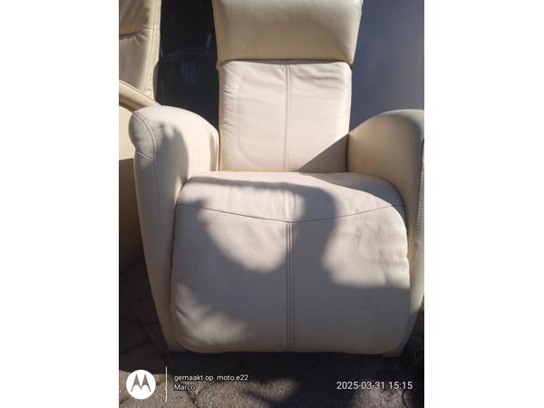 Twee Prominent relaxstoelen