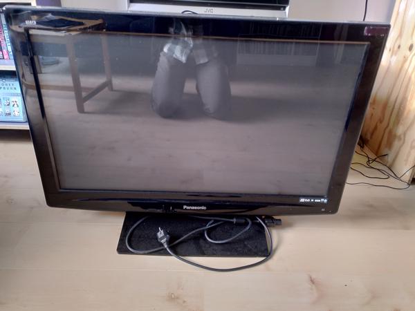 Panasonic flatscreen TV