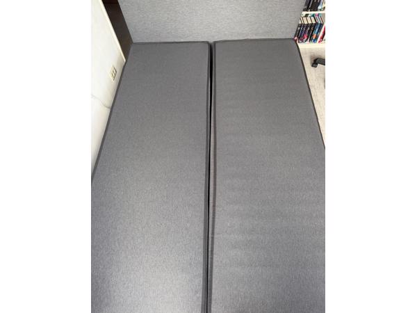 Box spring bed 2 persoons