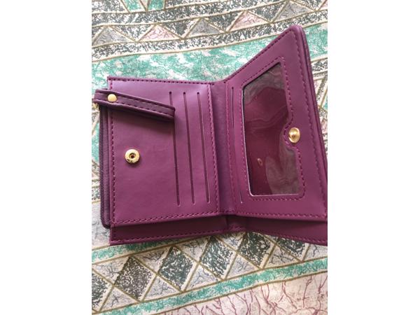 nieuw rode kool kleur portemonee met vakjes