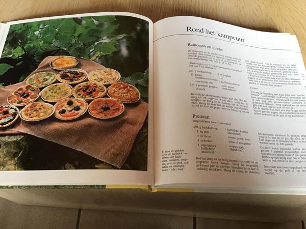 Boek ; koken in de open lucht (BBQ) LEKKERBEKKEN TOP