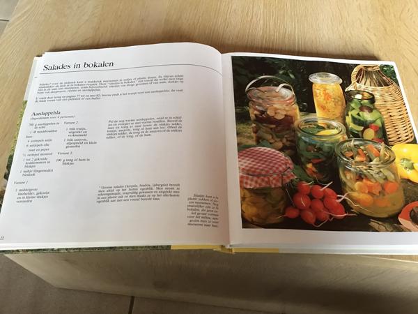 Boek ; koken in de open lucht (BBQ) LEKKERBEKKEN TOP