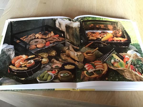 Boek ; koken in de open lucht (BBQ) LEKKERBEKKEN TOP