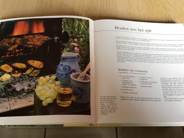 Boek ; koken in de open lucht (BBQ) LEKKERBEKKEN TOP