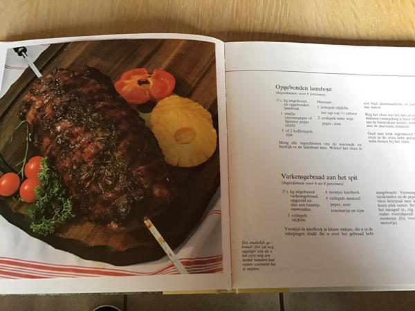 Boek ; koken in de open lucht (BBQ) LEKKERBEKKEN TOP