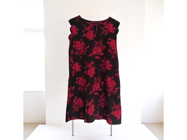 Luchtige zomerjurk zwart rood L