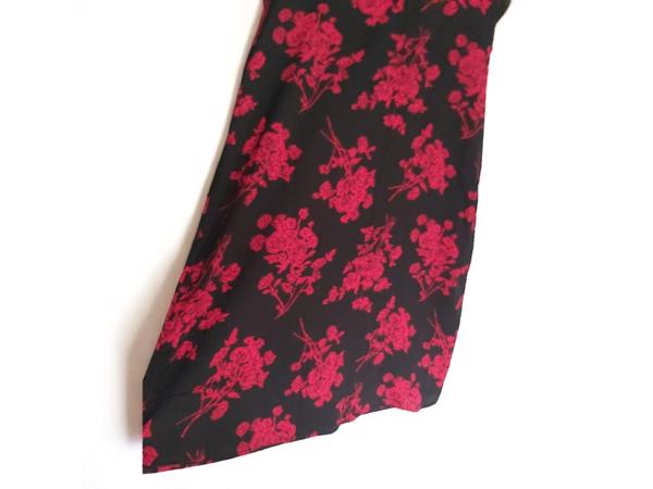 Luchtige zomerjurk zwart rood L