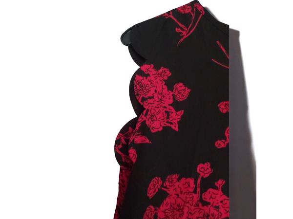 Luchtige zomerjurk zwart rood L