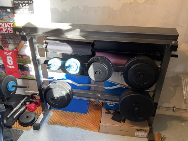 Te koop mooie gewichten en halters rek (z.g.a.n.)