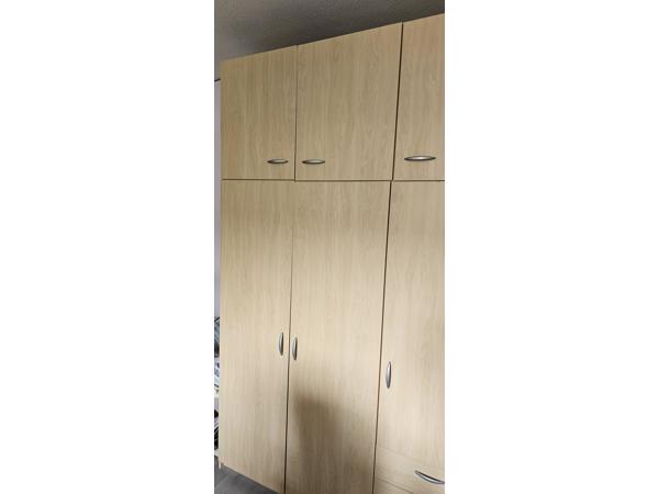 Kledingkast kinderkamer