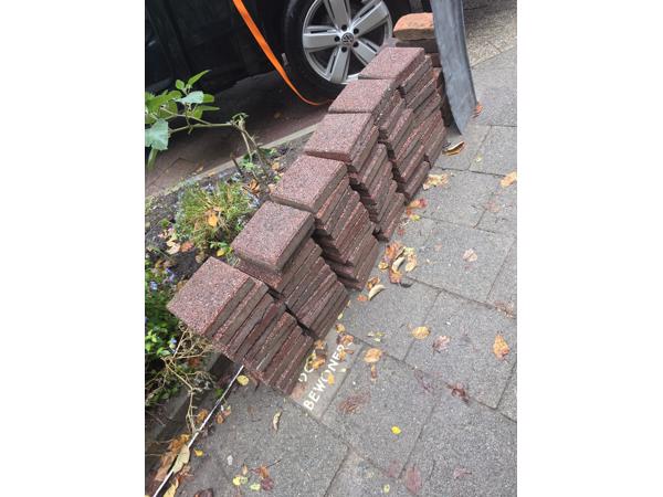 roze terrastegels 20x20