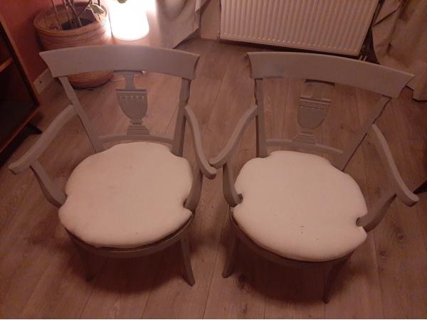 2 stoelen, nog te stofferen