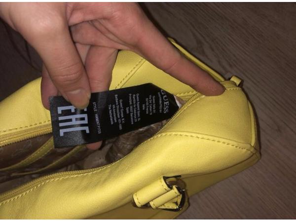 Gele Guess hand tas in goede conditie.