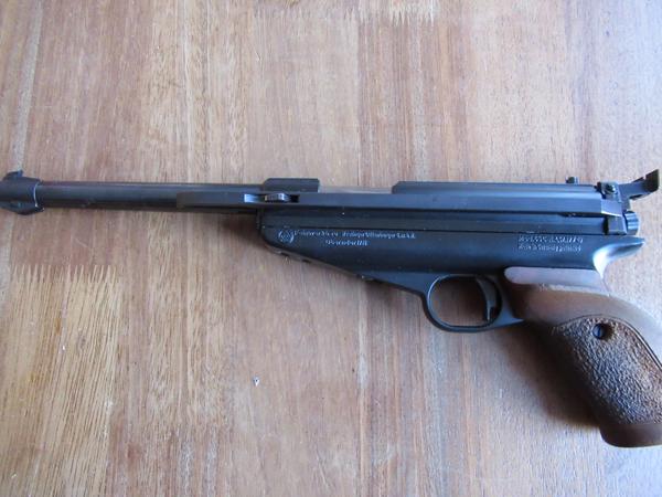 Feinwerkbau air pistol model 65 wedstrijd pistool