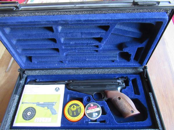 Feinwerkbau air pistol model 65 wedstrijd pistool