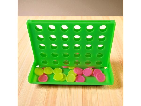 4 op een rij spel , groen mini formaat 7.5cm x 4,5cm