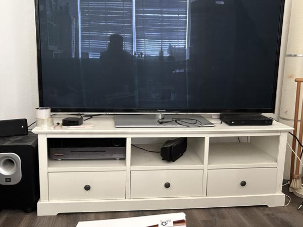 Tv-meubel, boekenkast en servieskast