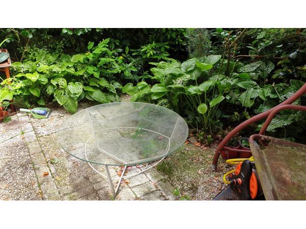 Tuin tafel staal en dik glas