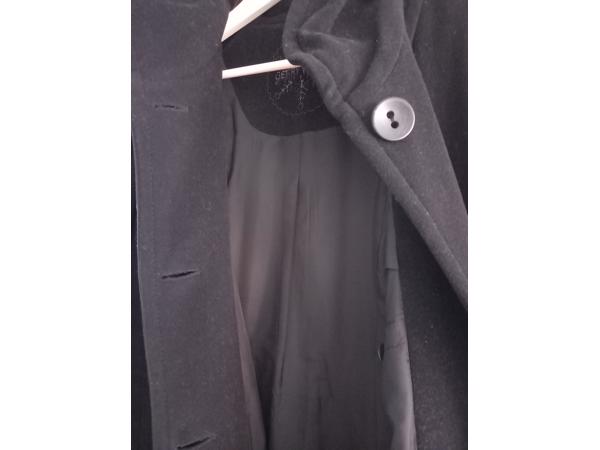 Zwarte manteljas van Gerry Weber maat 42