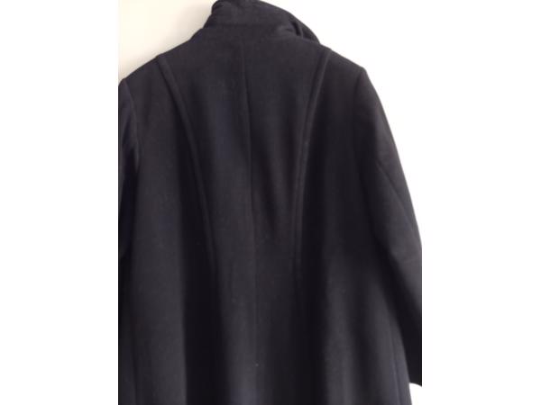 Zwarte manteljas van Gerry Weber maat 42