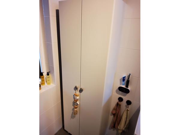 2stuks badkamerkasten