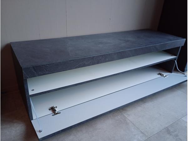 Tv meubel ( zo goed als nieuw)