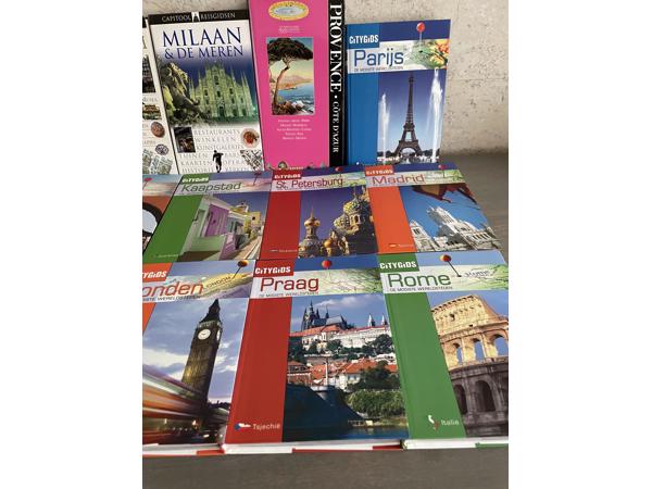 Reisgidsen in nieuwe staat