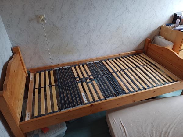 Houten bed