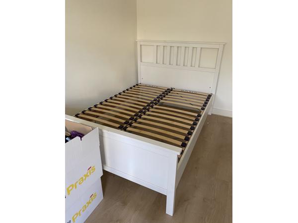 Wit ikea bed frame 140 cm