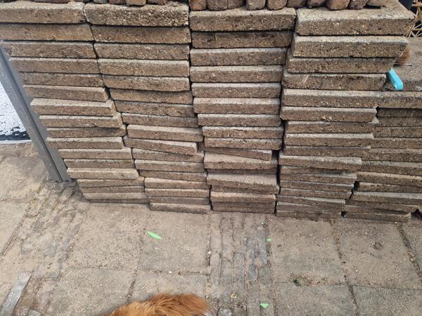 150 terrastegels