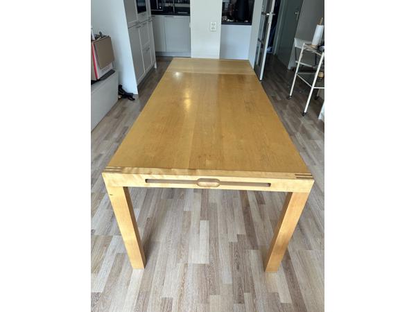 Leuke massief eikenhouten uittrek eettafel