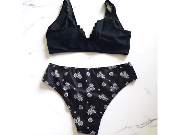 Bikini zwart met gele bloemetjes L