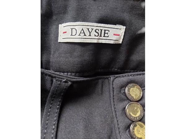 Stretchy korte broek met studs zwart M