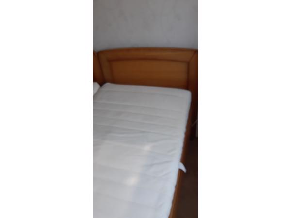 2x 1-persoons BED 80-200