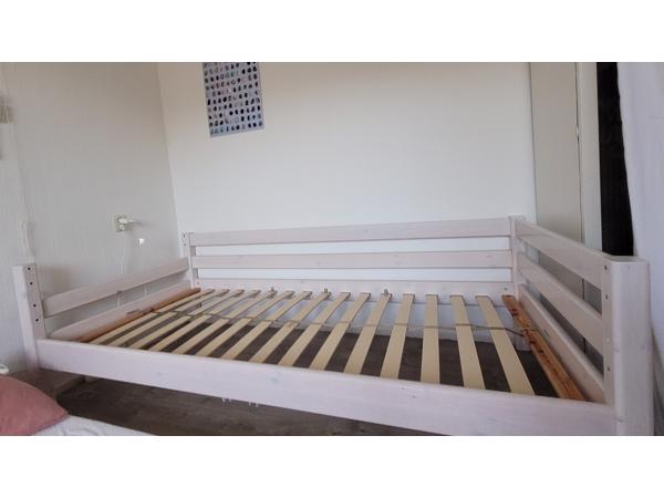 Bed eenspersoons wit
