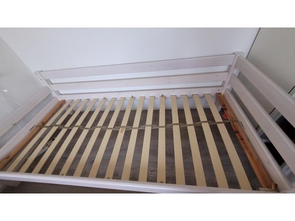 Bed eenspersoons wit