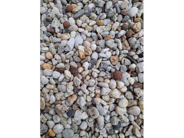 Grind, ongeveer 0,6 m3