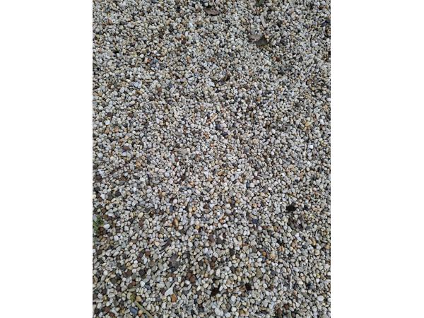 Grind, ongeveer 0,6 m3