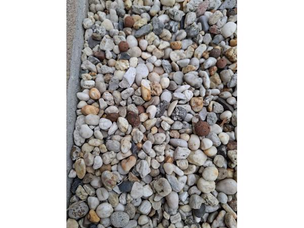 Grind, ongeveer 0,6 m3