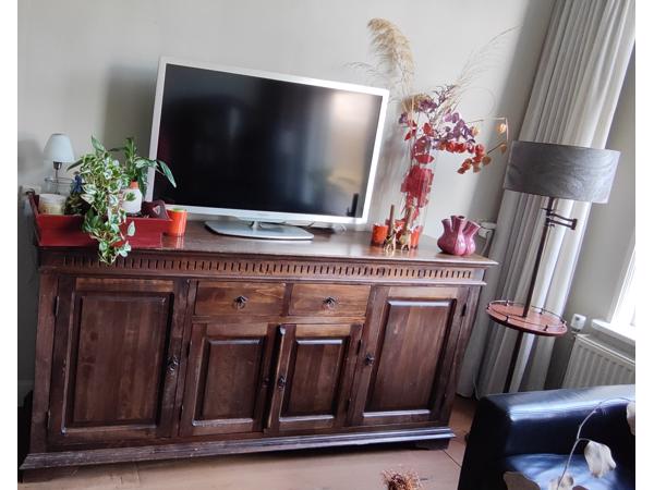 Landelijk Dressoir beschikbaar